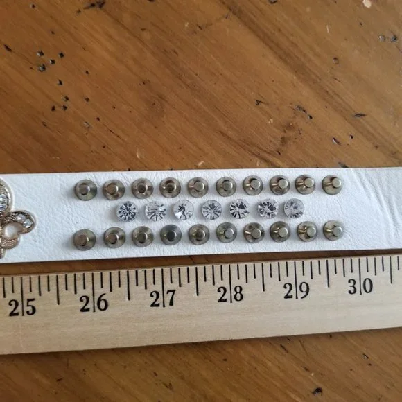 White Bling Gold Tone Studs Fluer De Lis Faux Leather Belt, Sz M / L Sparkle! - Picture 11 of 15
